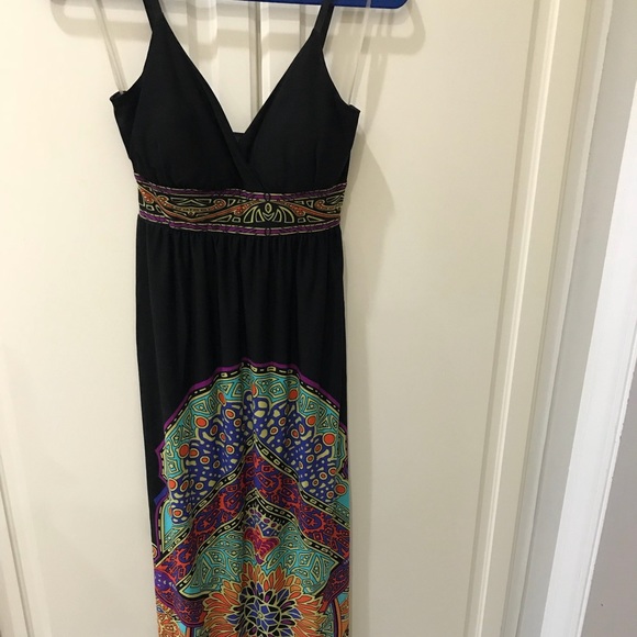 Snap Dresses & Skirts - Multicolor long print maxi dress